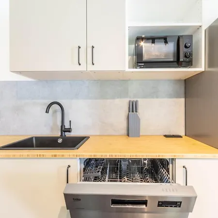 Neu! Design-wohnung Mit Garten Am Vulkan In *
