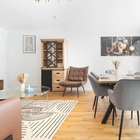 Neu! Design-wohnung Mit Garten Am Vulkan In شقة *