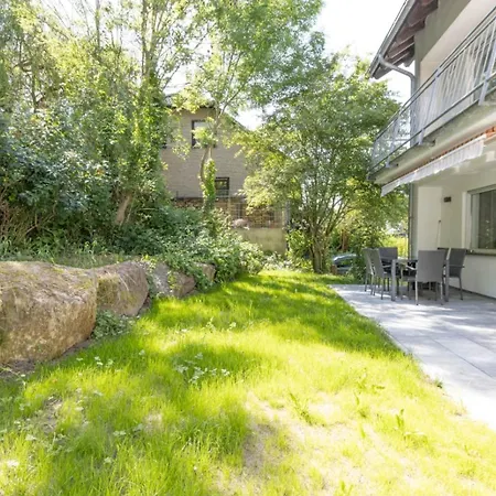 شقة Neu! Design-wohnung Mit Garten Am Vulkan In